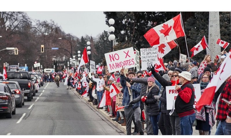 ‘Pure Theft’- GoFundMe Withholds $9 Million Donated to Truckers Protesting Vaccine Mandates